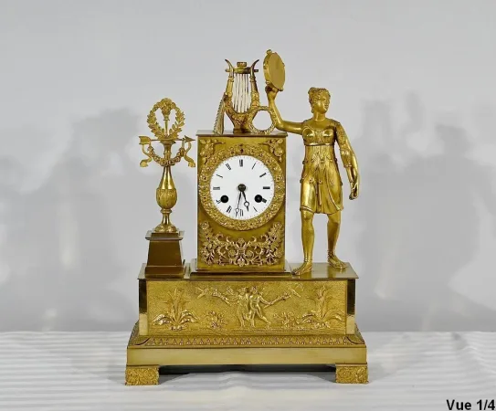 Horloge en Bronze Doré – Début XIXe