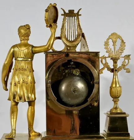 Horloge en Bronze Doré – Début XIXe