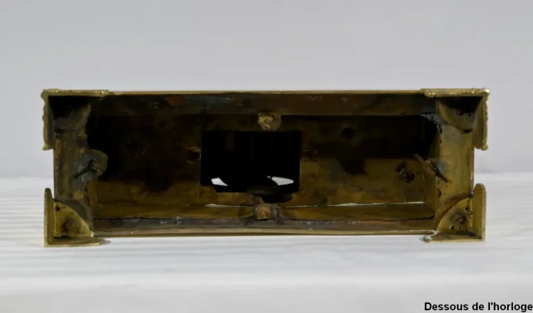 Horloge en Bronze Doré – Début XIXe