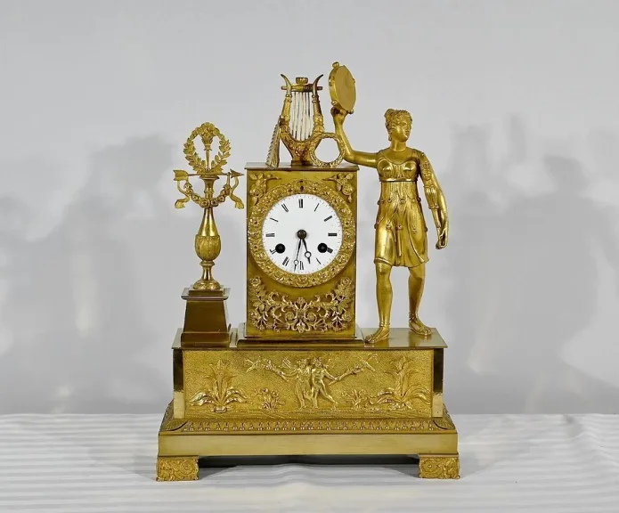 Horloge en Bronze Doré – Début XIXe