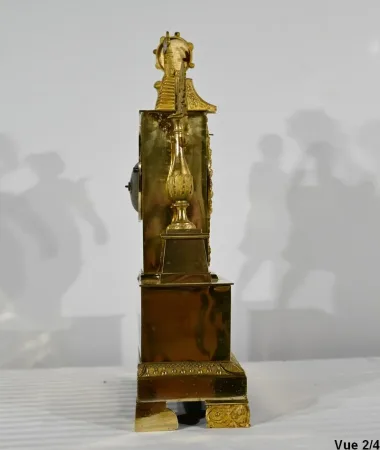 Horloge en Bronze Doré – Début XIXe