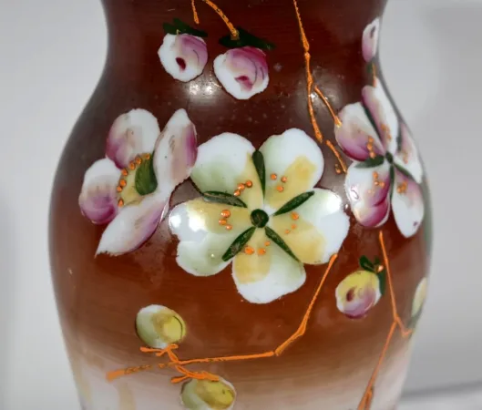 Vase en Porcelaine Fine, Art Nouveau – 1900