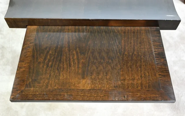 Ensemble Bureau et Fauteuil en Sycomore, Attribué à Hugues Chevalier – 1980