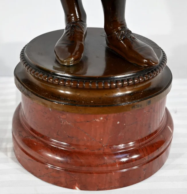 BRONZESTATUETTE signiert P. DUBOIS