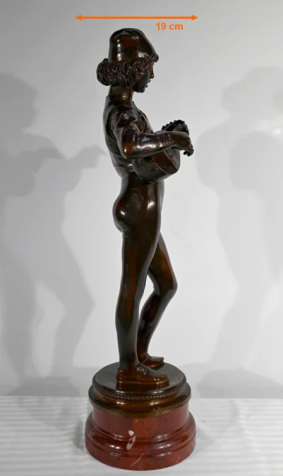 BRONZESTATUETTE signiert P. DUBOIS