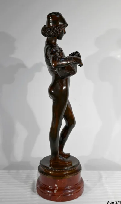 BRONZESTATUETTE signiert P. DUBOIS