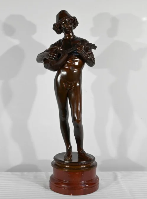 BRONZESTATUETTE signiert P. DUBOIS
