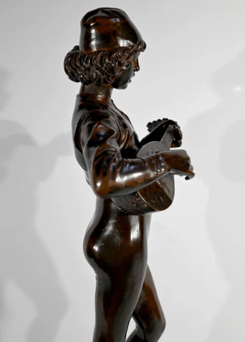 BRONZESTATUETTE signiert P. DUBOIS