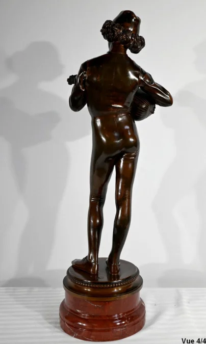 BRONZESTATUETTE signiert P. DUBOIS