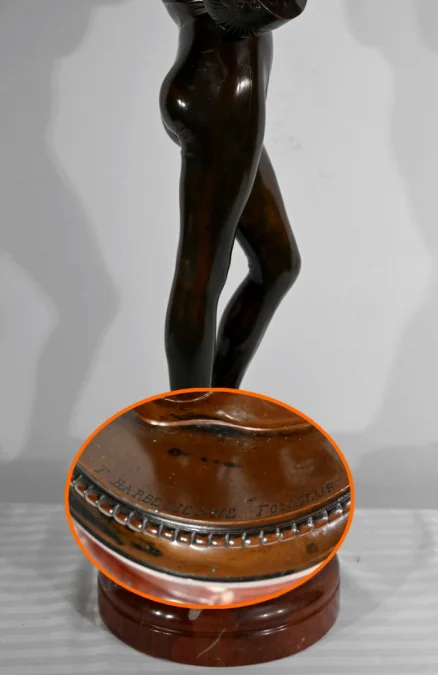 BRONZESTATUETTE signiert P. DUBOIS