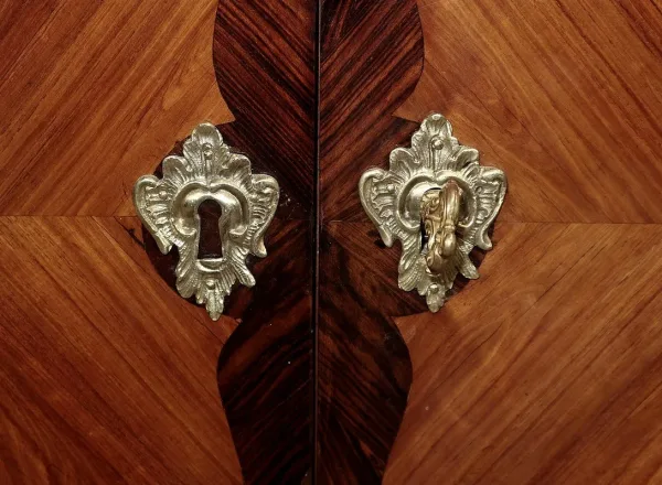 Rare et Exceptionnel Meuble Secrétaire en bois précieux, estampillé J. Popsel, Louis XV - XVIIIe
