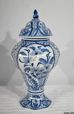 PAIR OF DELFT FAIENCE  VASES