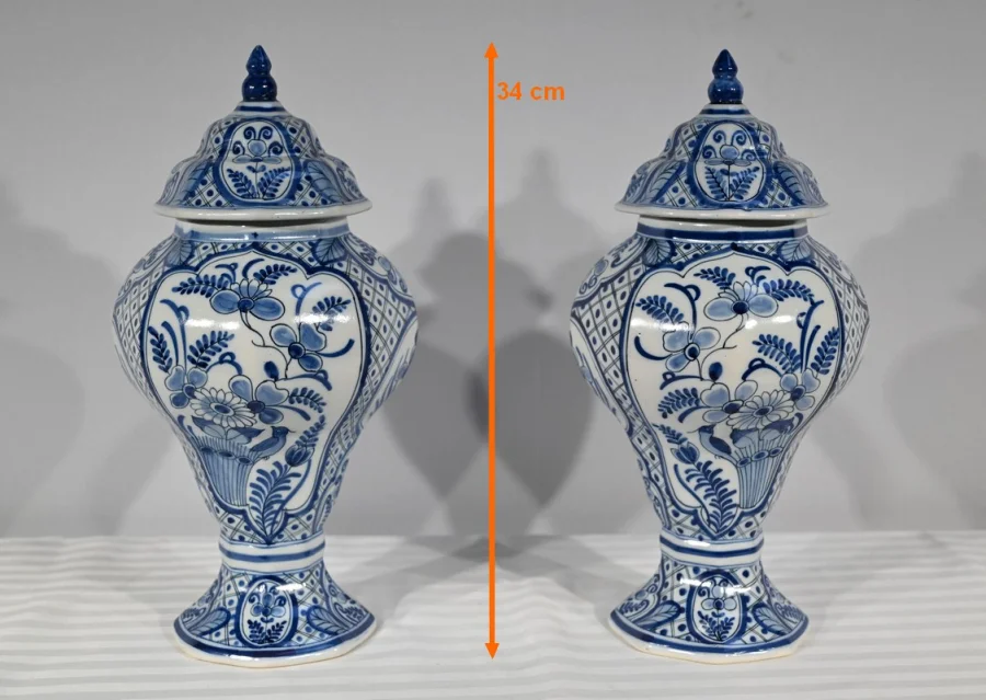 PAAR DELFTER FAIENCE-VASEN