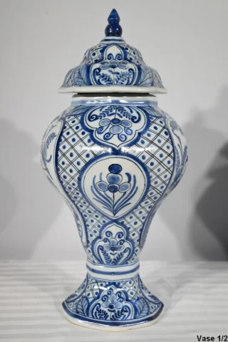 PAIR OF DELFT FAIENCE  VASES