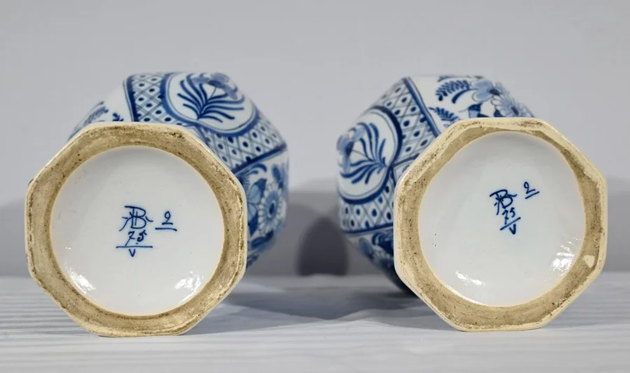 PAAR DELFTER FAIENCE-VASEN