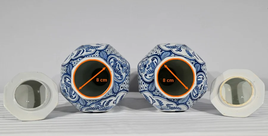 PAAR DELFTER FAIENCE-VASEN