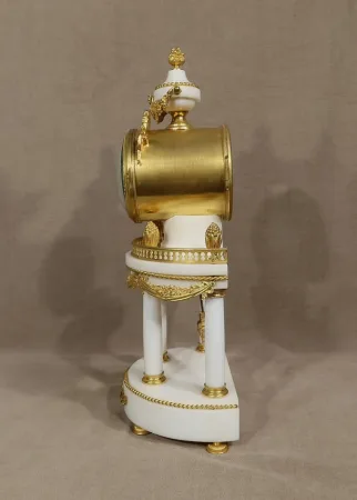 Pendule en Marbre et Bronze Doré, Maison Planchon, style Louis XVI – XIXe