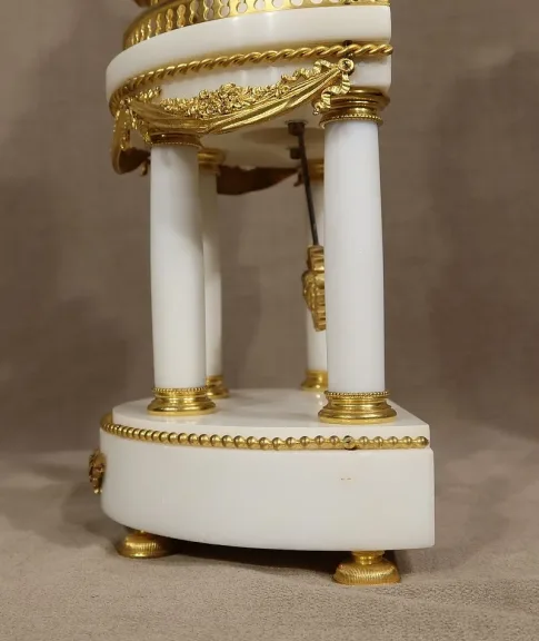 Pendule en Marbre et Bronze Doré, Maison Planchon, style Louis XVI – XIXe