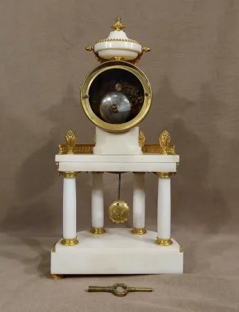 Pendule en Marbre et Bronze Doré, Maison Planchon, style Louis XVI – XIXe
