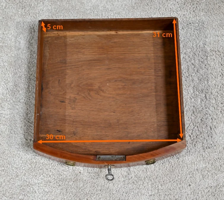 CHIFFONNIERE TAFEL
