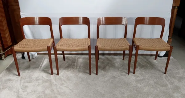 Suite de 4 Chaises Modèle « 75 » par Niels Otto Moller, Danemark - 1960