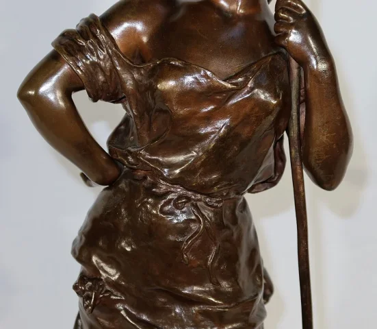 Important Bronze « Jeune Paysanne », signé H. Moreau – 2ème partie XIXe