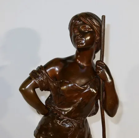BRONZE SCULPTURE signed H. MOREAU