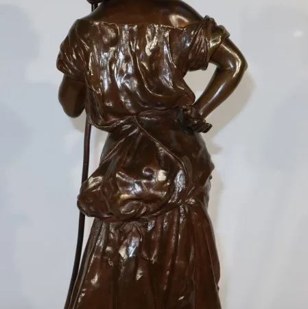 BRONZE SCULPTURE signed H. MOREAU