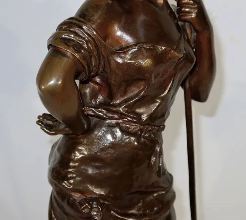 BRONZE SCULPTURE signed H. MOREAU