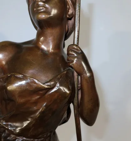 BRONZE SCULPTURE signed H. MOREAU