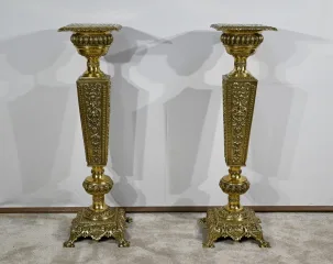 PAIR OF LOUIS XVI STYLE STANDS