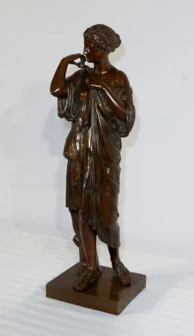 Bronze « Diane de Gabies » d’après Praxitèle, signé C. Sauvage – Début XIXe