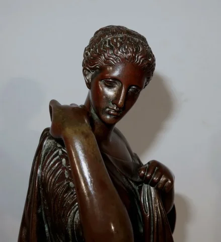 Bronze « Diane de Gabies » d’après Praxitèle, signé C. Sauvage – Début XIXe
