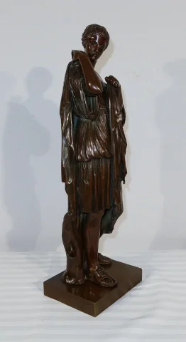 Bronze « Diane de Gabies » d’après Praxitèle, signé C. Sauvage – Début XIXe
