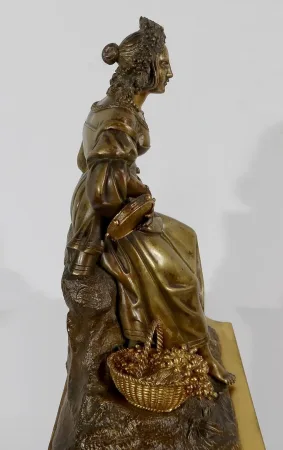 Pendule en Marbre et Bronze, style Louis XVI, époque Restauration - Début XIXe