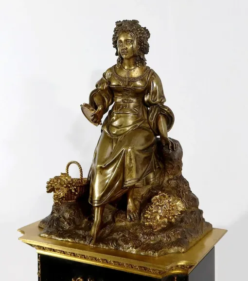 Pendule en Marbre et Bronze, style Louis XVI, époque Restauration - Début XIXe