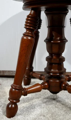 PIANO STOOL