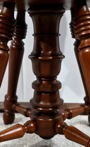 PIANO STOOL