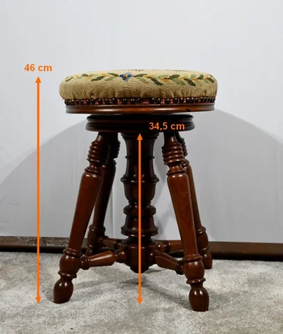 PIANO STOOL