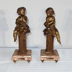 PAR DE ESTATUILLAS de AUGUSTE MOREAU
