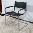 Fauteuil en Métal Chromé et Cuir noir, d'après M. Breuer - 1970