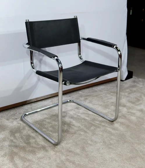 Fauteuil en Métal Chromé et Cuir noir, d'après M. Breuer - 1970
