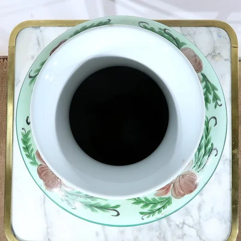 リモージュ磁器の花瓶