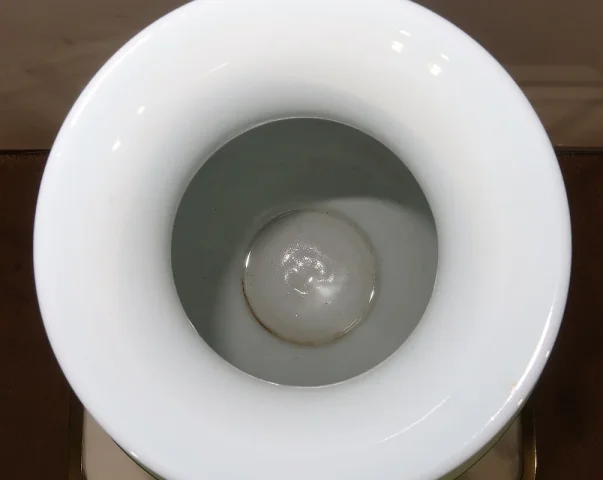 リモージュ磁器の花瓶