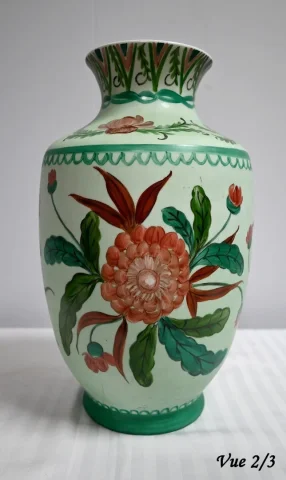 リモージュ磁器の花瓶