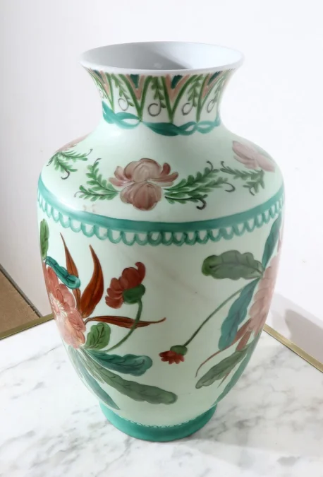 VASE AUS LIMOGES-PORZELLAN