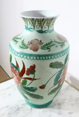 Vase en Porcelaine de Limoges et à décors de Fleurs– Début XXe