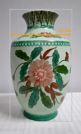Vase en Porcelaine de Limoges et à décors de Fleurs– Début XXe