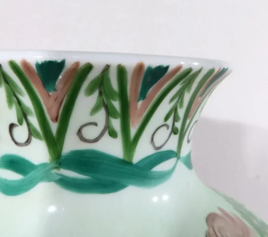 リモージュ磁器の花瓶