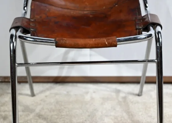 Chaise en Métal et Cuir, par C.Perriand pour les Arcs – 1960